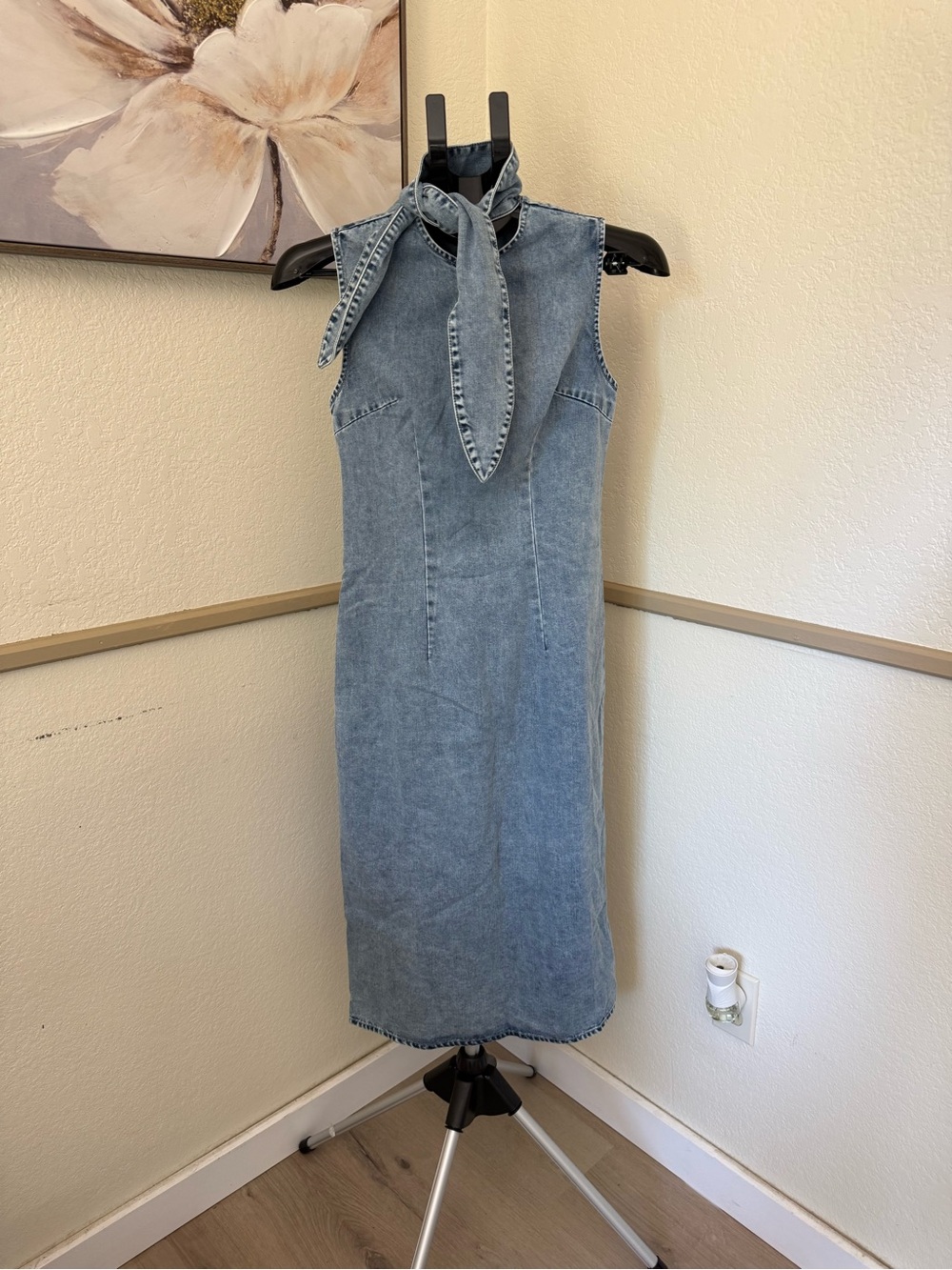 Commense Blue Denim Tie-Neck Midi Dress XS | Quiet Luxury Denim Dress - Picture 6 of 7